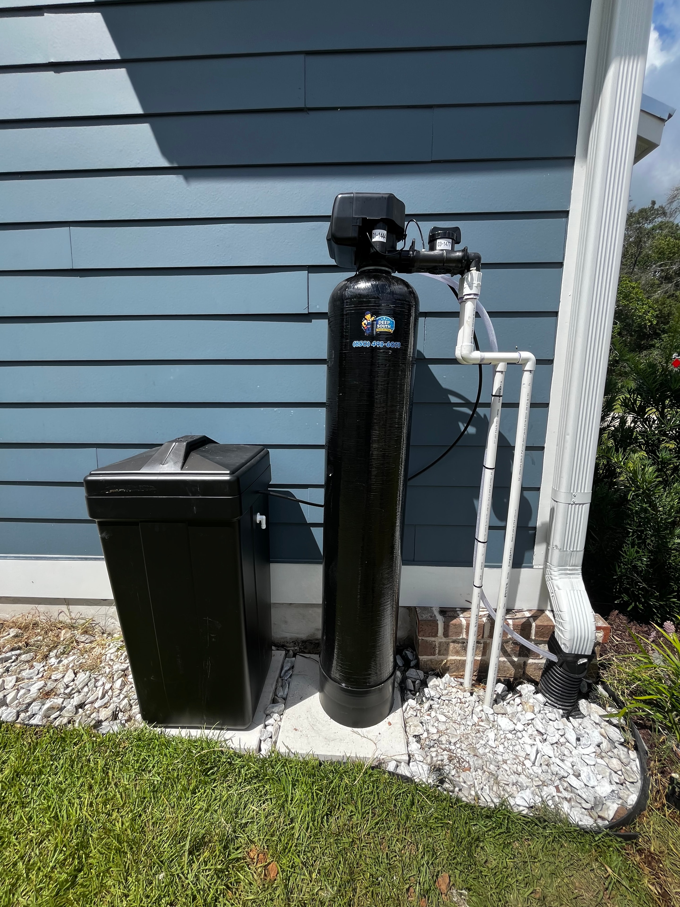 Under-sink reverse osmosis drinking water system